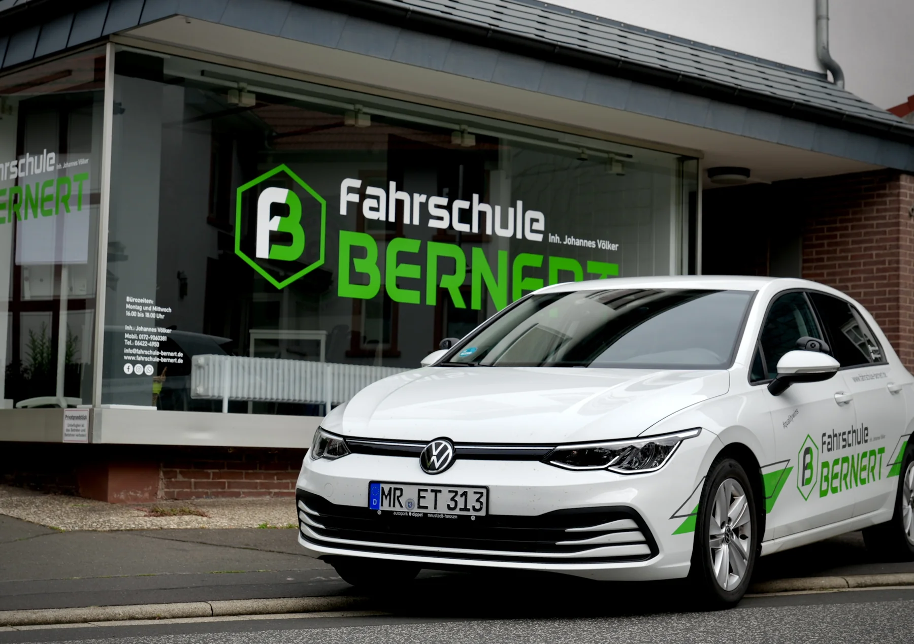 VW Golf Fahrschulfahrzeug der Fahrschule Bernert